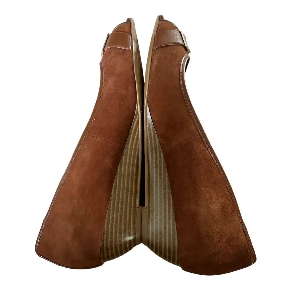 Giani Bernini Women’s Suede Peep-Toe Wedge Pumps in the Size 9M